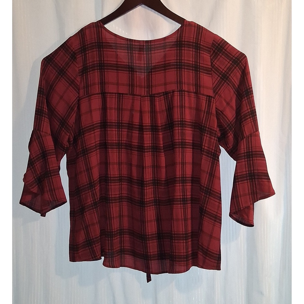 Xhilaration Womens 1X Plaid‎ Bell Sleeve Tie Neck Blouse Red Black Shirt Top - Picture 2 of 6